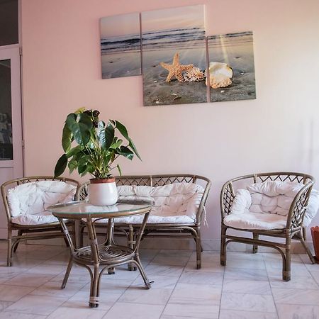 אפורי נורד Hotel Dynes מראה חיצוני תמונה