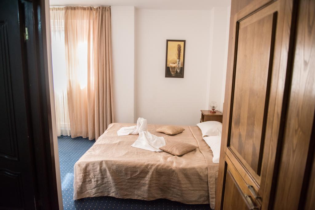 אפורי נורד Hotel Dynes מראה חיצוני תמונה