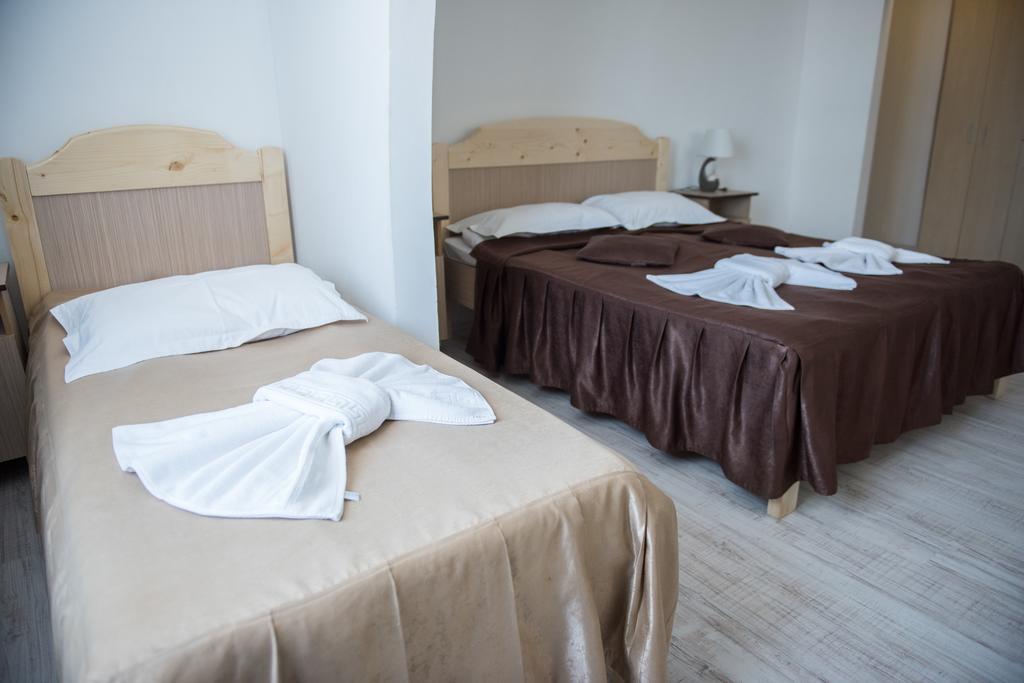 אפורי נורד Hotel Dynes מראה חיצוני תמונה