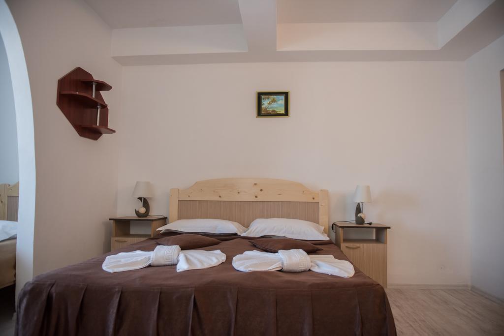 אפורי נורד Hotel Dynes מראה חיצוני תמונה